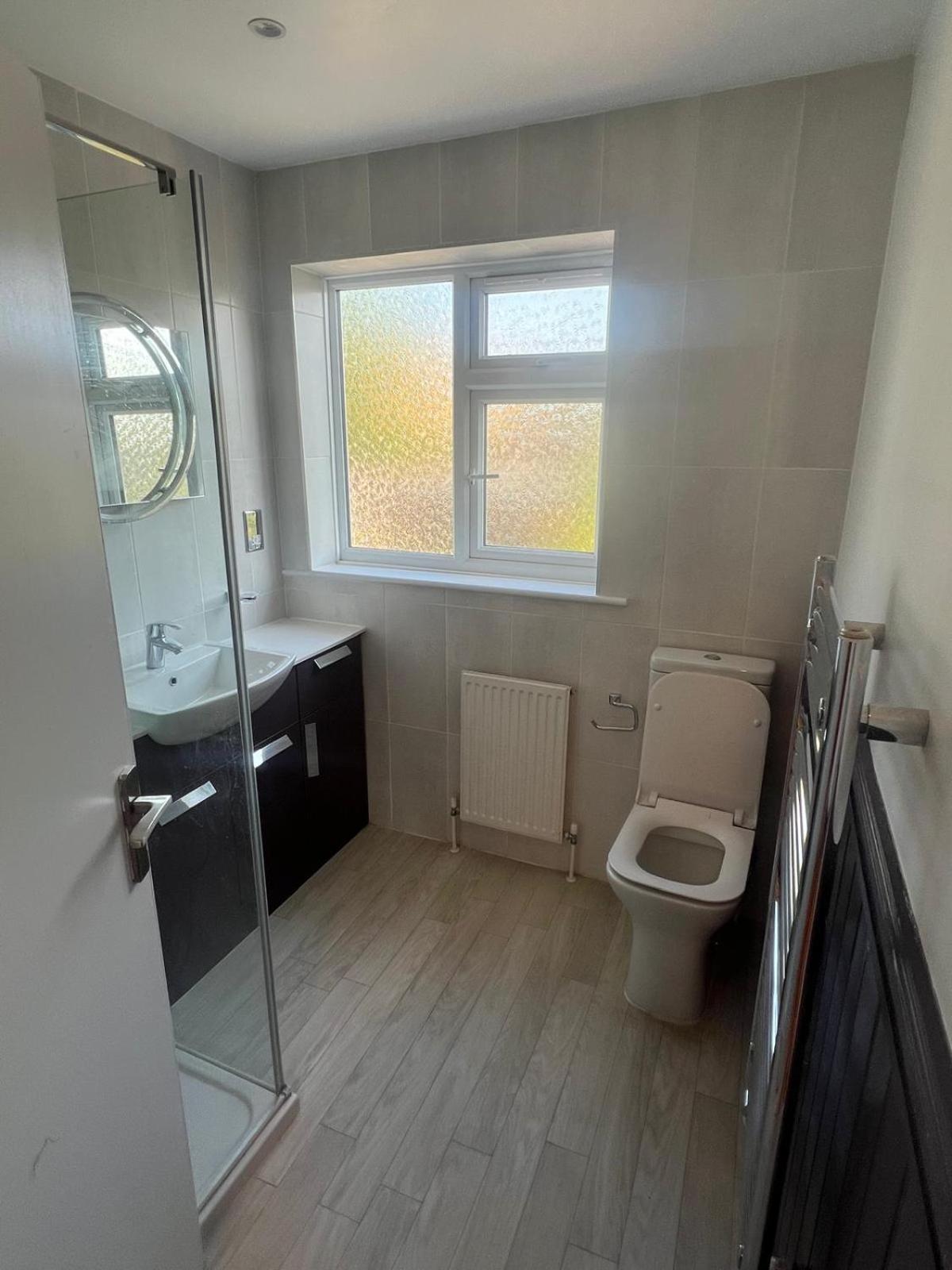 Good Priced Single Rooms In Northolt Esterno foto