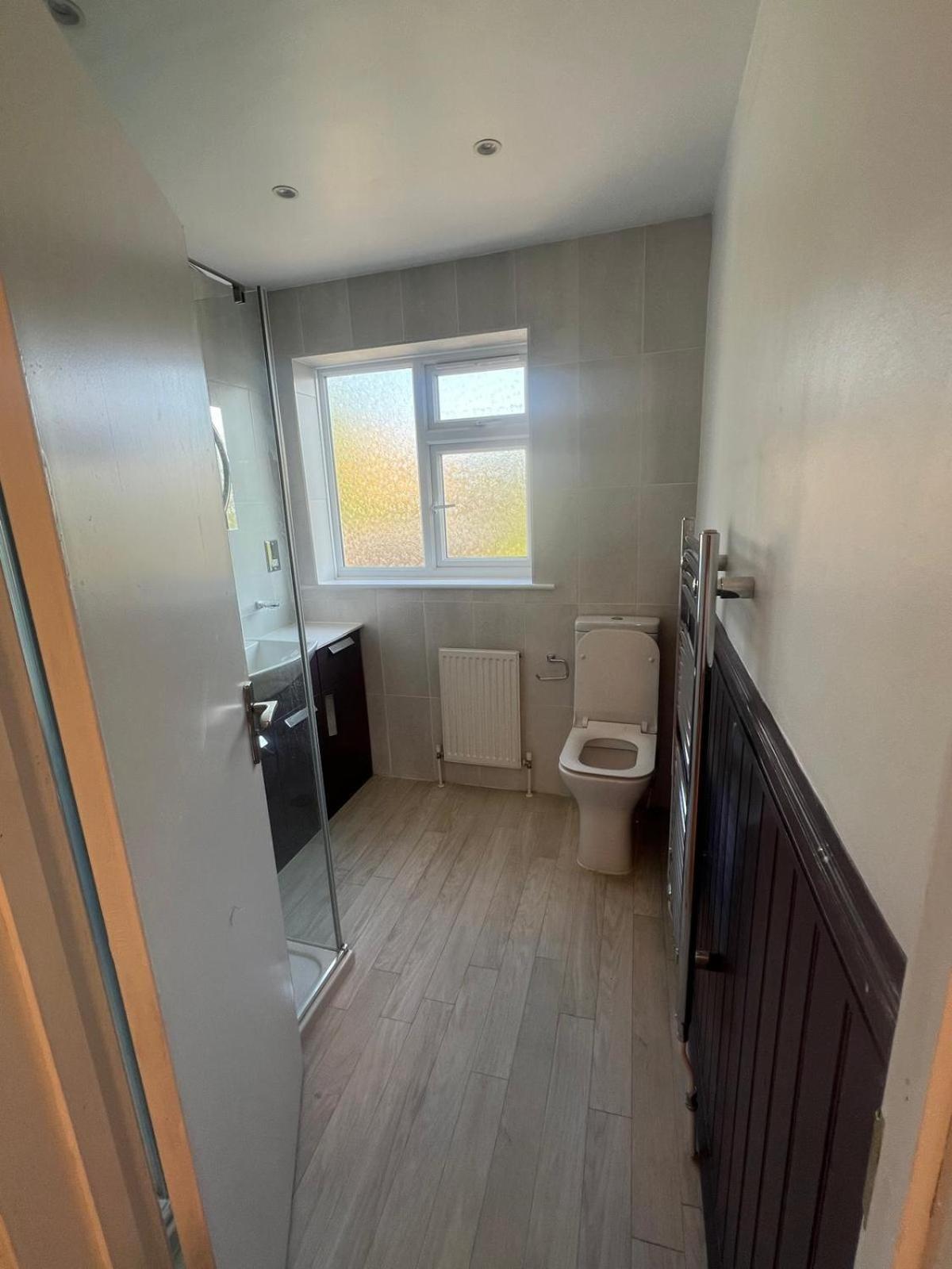Good Priced Single Rooms In Northolt Esterno foto